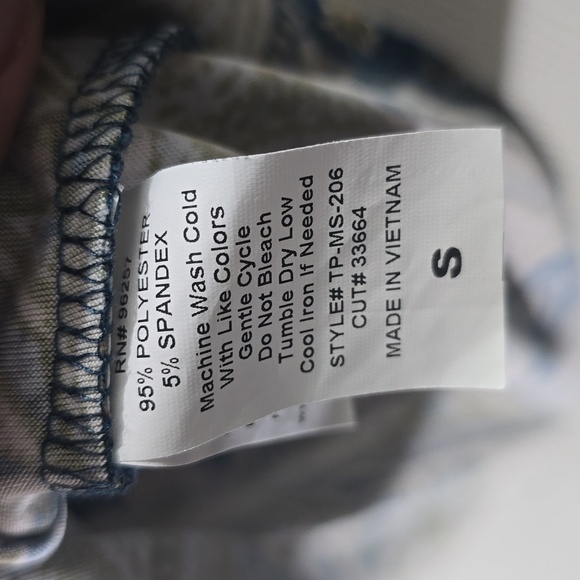 Perseption Concept NWOT size S paisley top - Picture 4 of 4